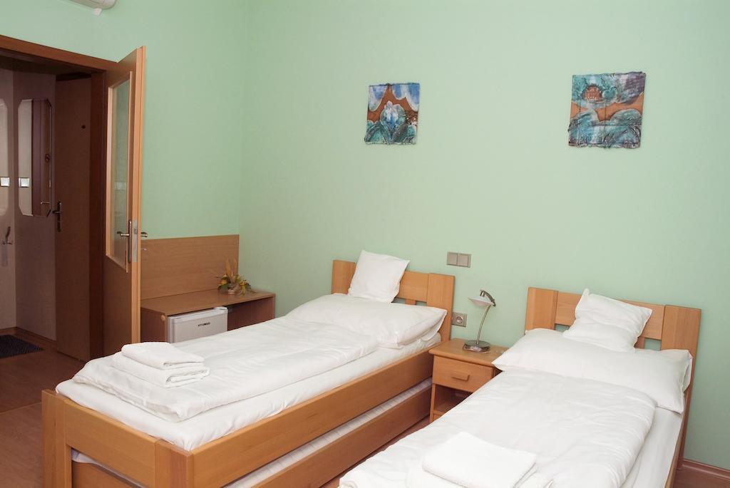 Penzion U Splavu Breclav Ngoại thất bức ảnh