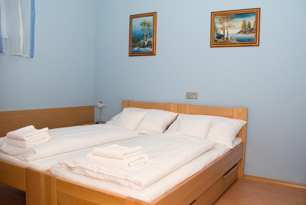 Penzion U Splavu Breclav Phòng bức ảnh