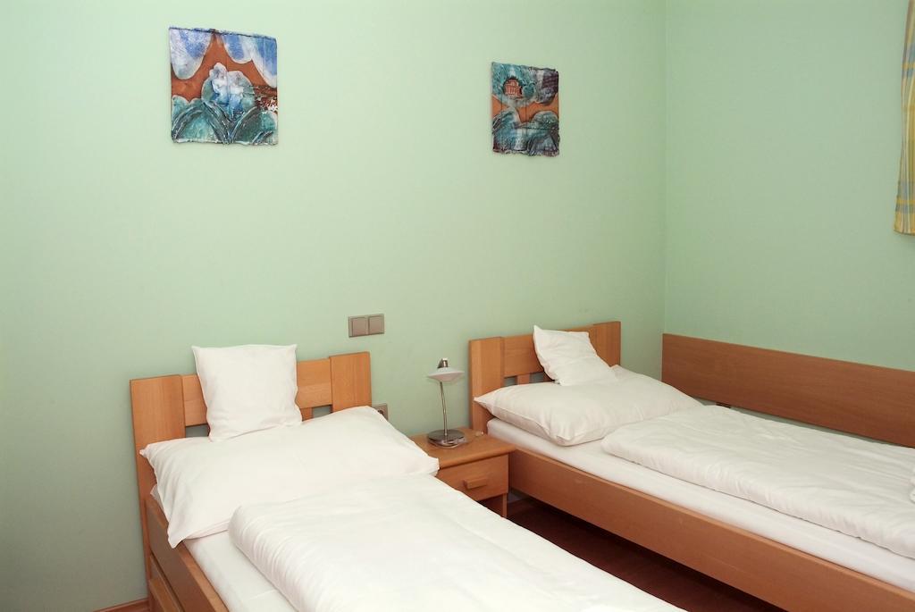 Penzion U Splavu Breclav Ngoại thất bức ảnh